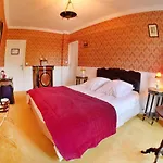 Hotel Logis & Restaurant Chateau De La Marjolaine 3*
