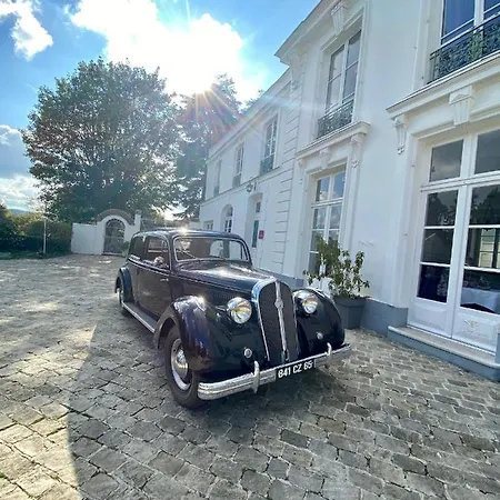 Logis & Restaurant Chateau De La Marjolaine 马恩河畔埃索姆