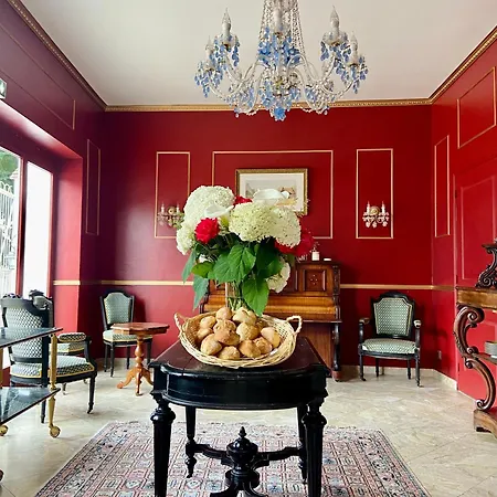 Logis & Restaurant Chateau De La Marjolaine 3* Essomes-sur-Marne