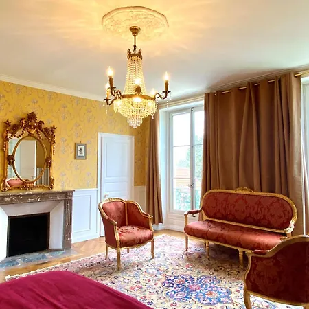 Logis & Restaurant Chateau De La Marjolaine 3*