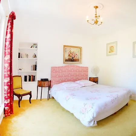 Logis & Restaurant Chateau De La Marjolaine 马恩河畔埃索姆