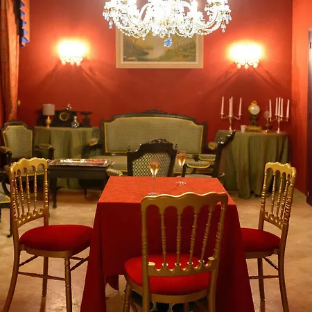 Hotel Logis & Restaurant Chateau De La Marjolaine