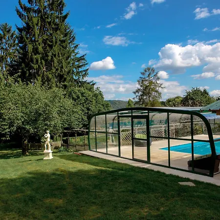 Logis & Restaurant Chateau De La Marjolaine