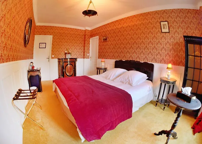 Szálloda Logis & Restaurant Chateau De La Marjolaine 3*