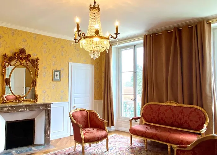 Logis & Restaurant Chateau De La Marjolaine 3*