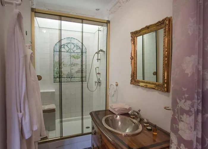 Logis & Restaurant Chateau De La Marjolaine Szálloda